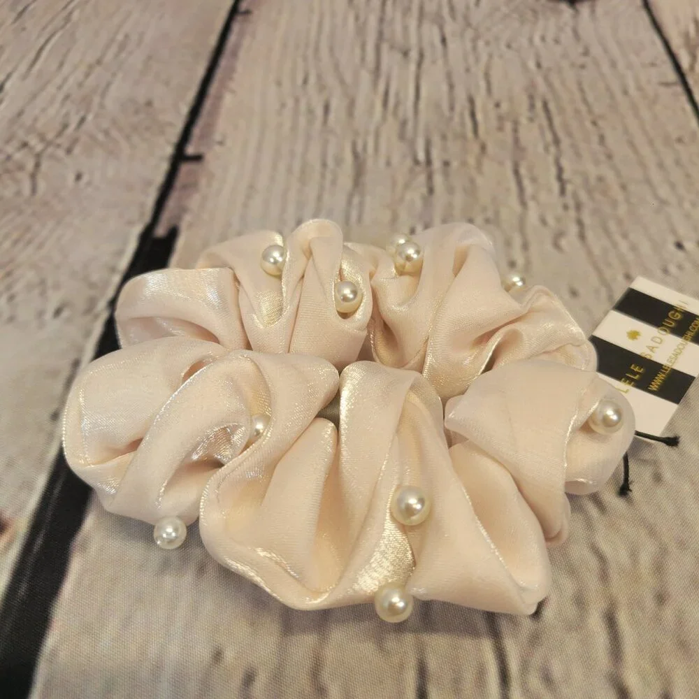 Lele Sadoughi Imitation Pearl Embellished Scrunchie